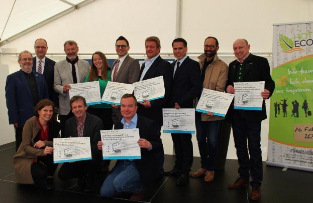 Auszeichnung des Projektteams mit „Haus der Zukunft“-Urkunden (Quelle: Caroline Zallinger)