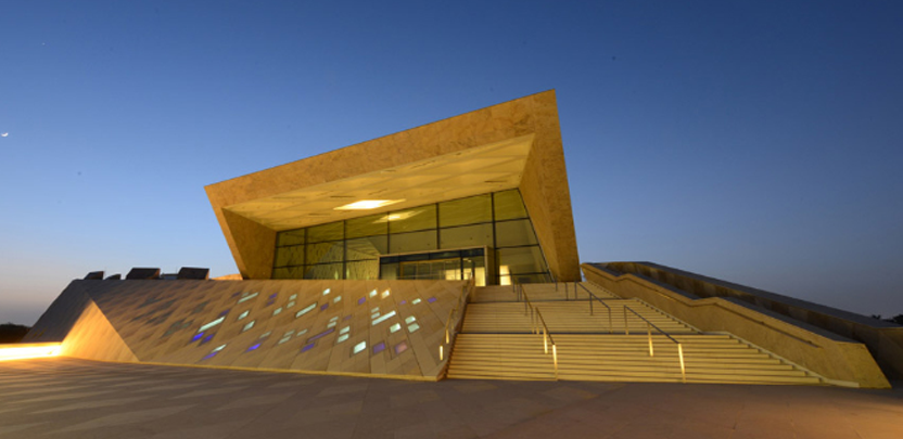 Sheik Zayed Desert Learining Center © Chalabi Architects