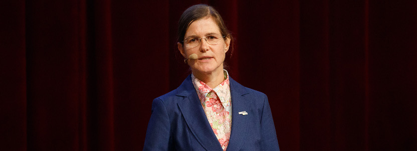 Franziska Trebut präsentiert beim Zero Emission Cities Kongress